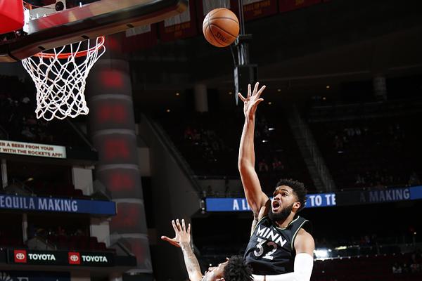 NBA职业联赛中文官网__实时赛程比分+球队资讯奇才六人齐发